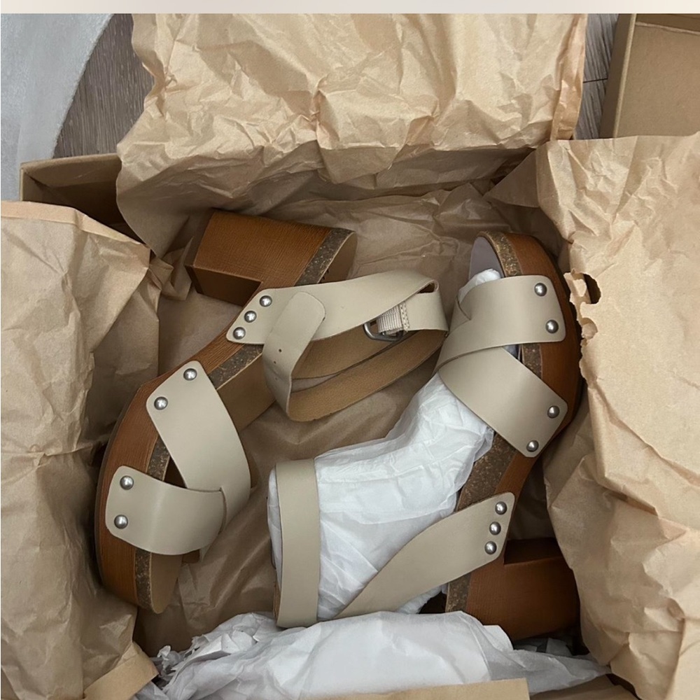 NEW Lucky Brand Platform Sandals